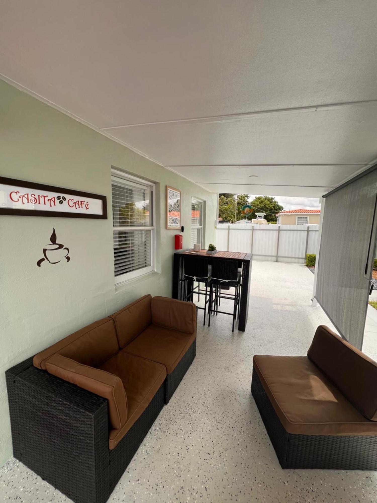 マイアミ Casita Cafeヴィラ エクステリア 写真
